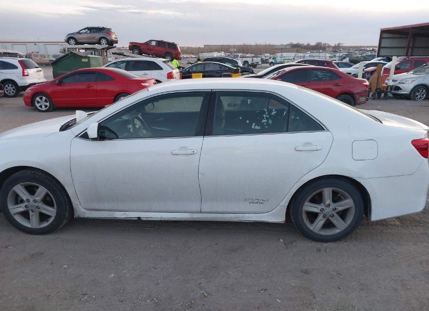 Photo 14 of 2014 Toyota Camry SE (VIN 4T1BF1FK2EU402457)