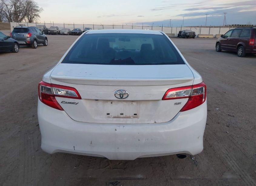 Photo 16 of 2014 Toyota Camry SE (VIN 4T1BF1FK2EU402457)