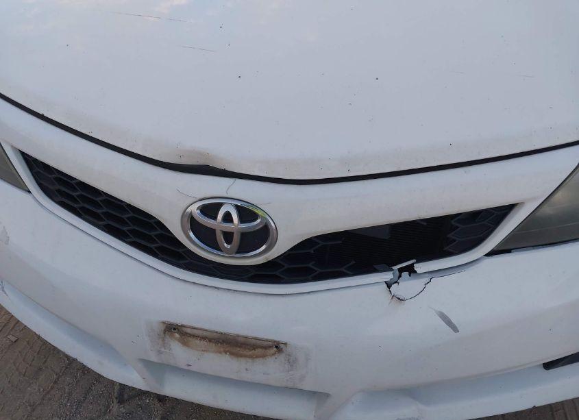 Photo 6 of 2014 Toyota Camry SE (VIN 4T1BF1FK2EU402457)