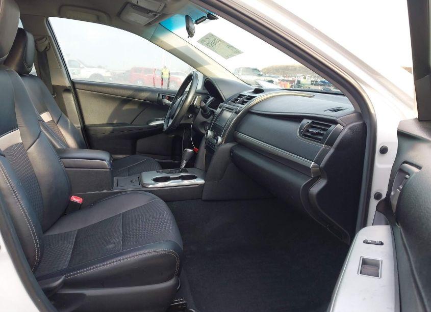 Photo 5 of 2014 Toyota Camry SE (VIN 4T1BF1FK2EU409487)