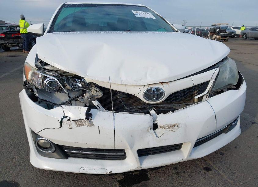 Photo 6 of 2014 Toyota Camry SE (VIN 4T1BF1FK2EU409487)