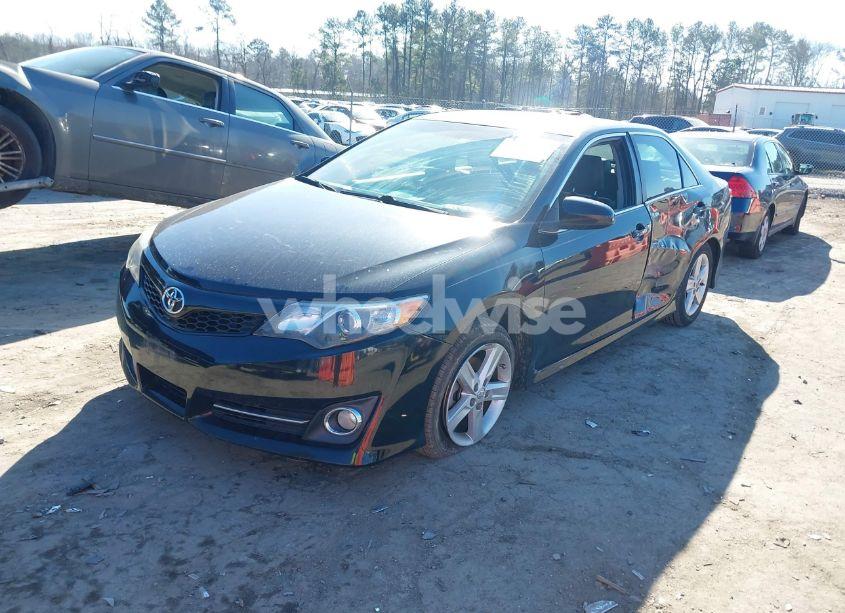 Photo 2 of 2014 Toyota Camry SE (VIN 4T1BF1FK2EU417105)