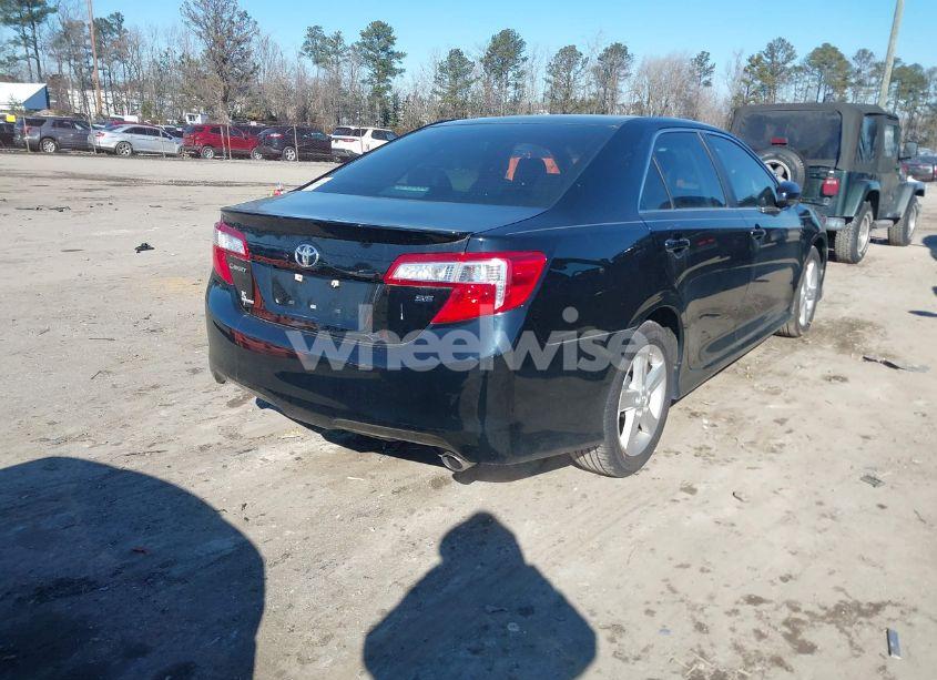 Photo 4 of 2014 Toyota Camry SE (VIN 4T1BF1FK2EU417105)