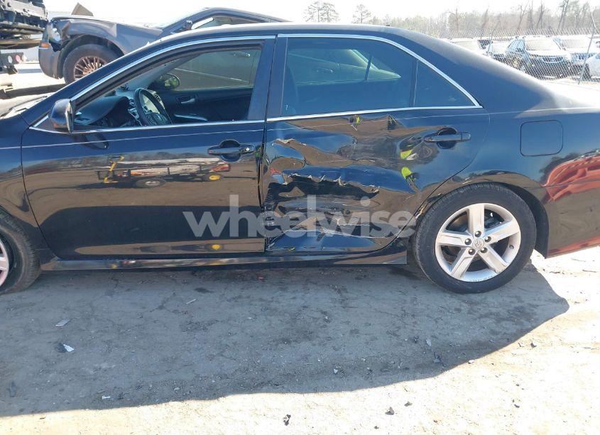 Photo 6 of 2014 Toyota Camry SE (VIN 4T1BF1FK2EU417105)