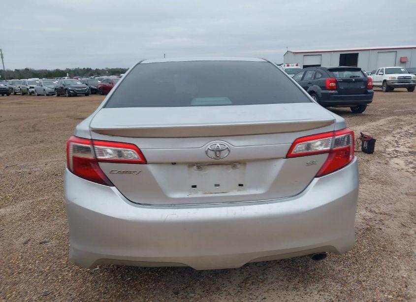 Photo 16 of 2014 Toyota Camry SE (VIN 4T1BF1FK2EU422417)