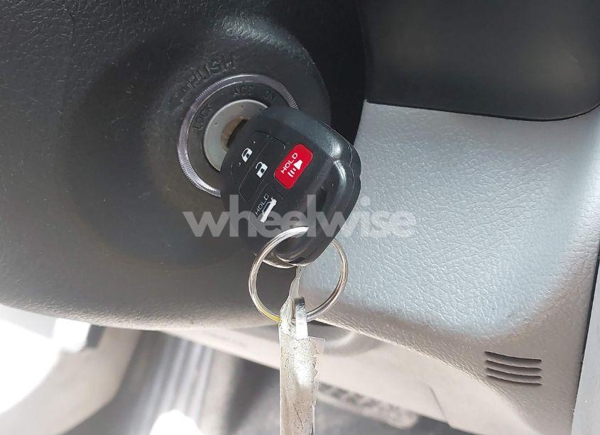 Photo 11 of 2014 Toyota Camry L/SE/LE/XLE (VIN 4T1BF1FK2EU451187)