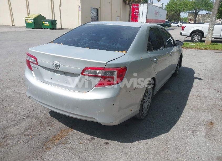 Photo 4 of 2014 Toyota Camry L/SE/LE/XLE (VIN 4T1BF1FK2EU451187)
