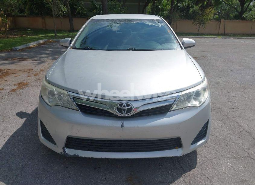 Photo 6 of 2014 Toyota Camry L/SE/LE/XLE (VIN 4T1BF1FK2EU451187)