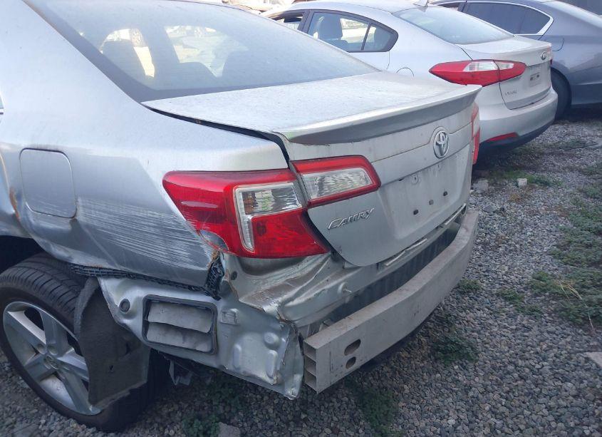 Photo 16 of 2014 Toyota Camry SE (VIN 4T1BF1FK2EU451500)