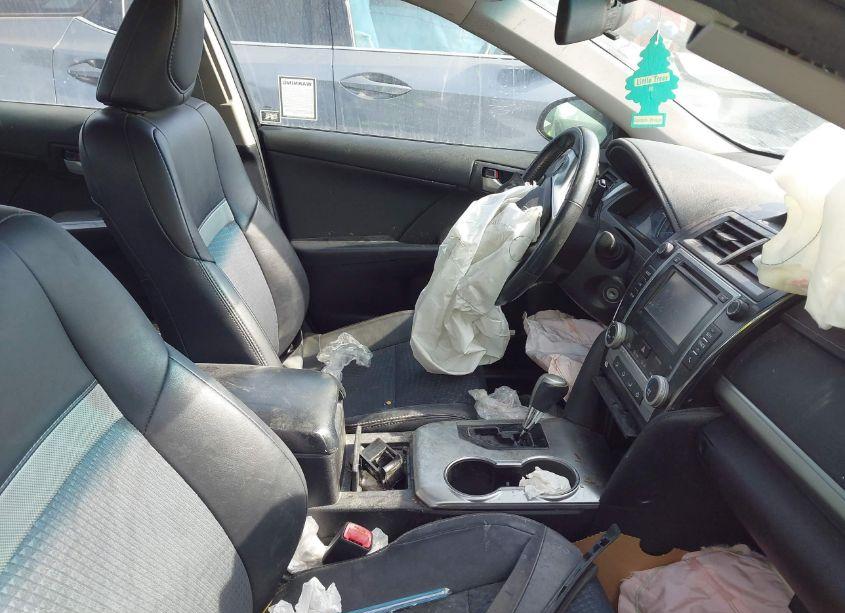 Photo 5 of 2014 Toyota Camry SE (VIN 4T1BF1FK2EU451500)