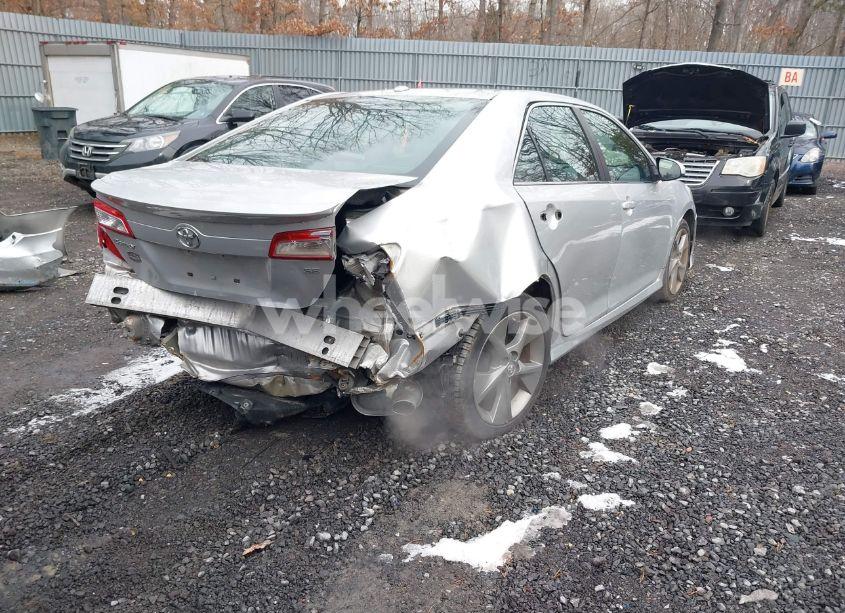 Photo 4 of 2014 Toyota Camry SE SPORT (VIN 4T1BF1FK2EU452887)