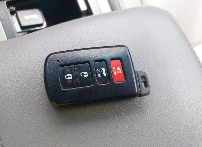 Photo 11 of 2014 Toyota Camry XLE (VIN 4T1BF1FK2EU457975)