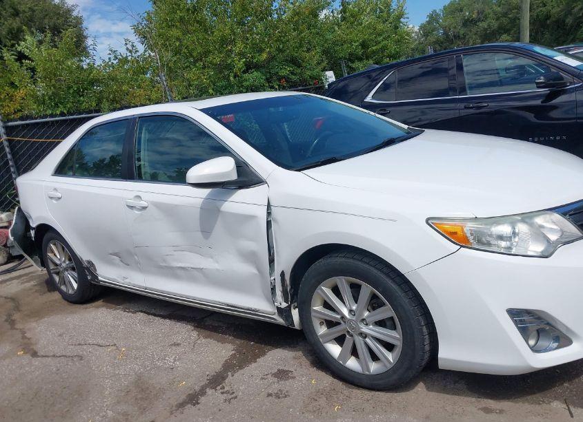 Photo 13 of 2014 Toyota Camry XLE (VIN 4T1BF1FK2EU457975)