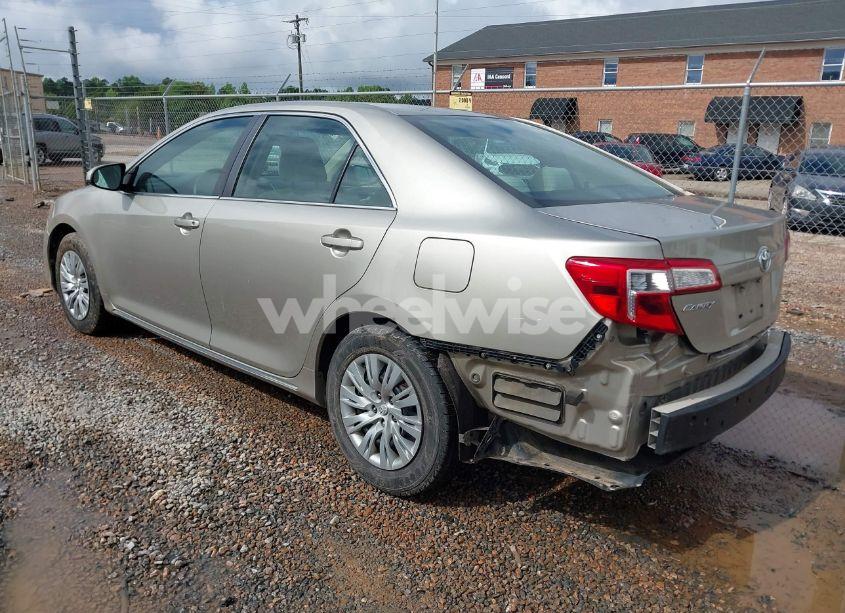 Photo 3 of 2014 Toyota Camry LE (VIN 4T1BF1FK2EU461086)