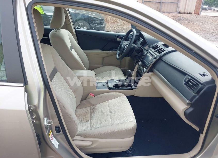 Photo 5 of 2014 Toyota Camry LE (VIN 4T1BF1FK2EU461086)