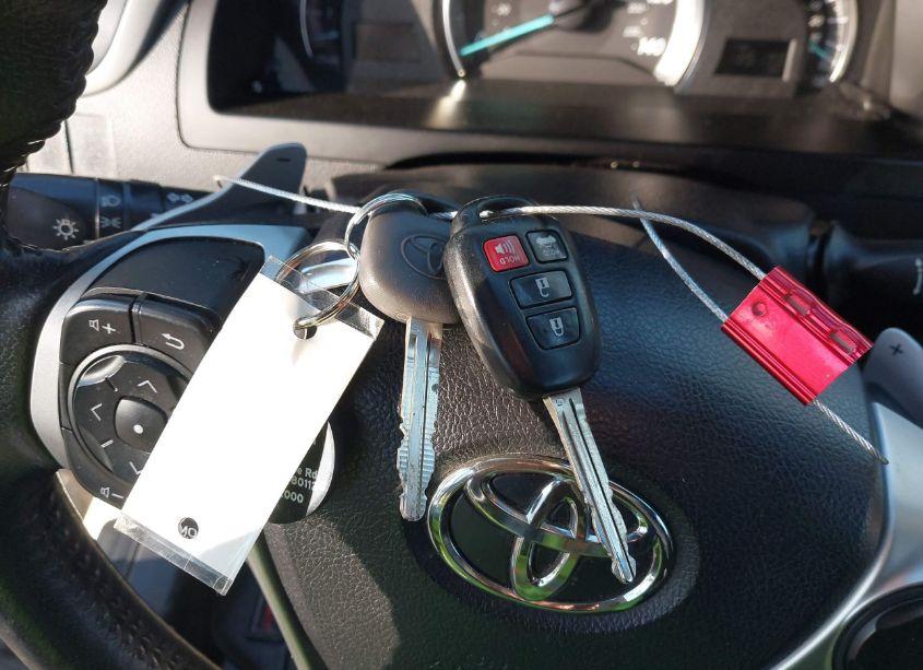 Photo 11 of 2014 Toyota Camry SE SPORT (VIN 4T1BF1FK2EU467325)