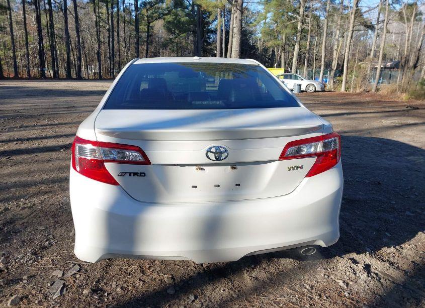 Photo 16 of 2014 Toyota Camry SE SPORT (VIN 4T1BF1FK2EU467325)