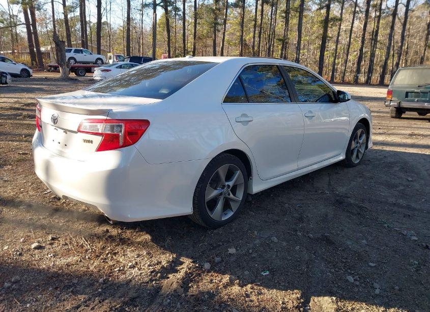 Photo 4 of 2014 Toyota Camry SE SPORT (VIN 4T1BF1FK2EU467325)