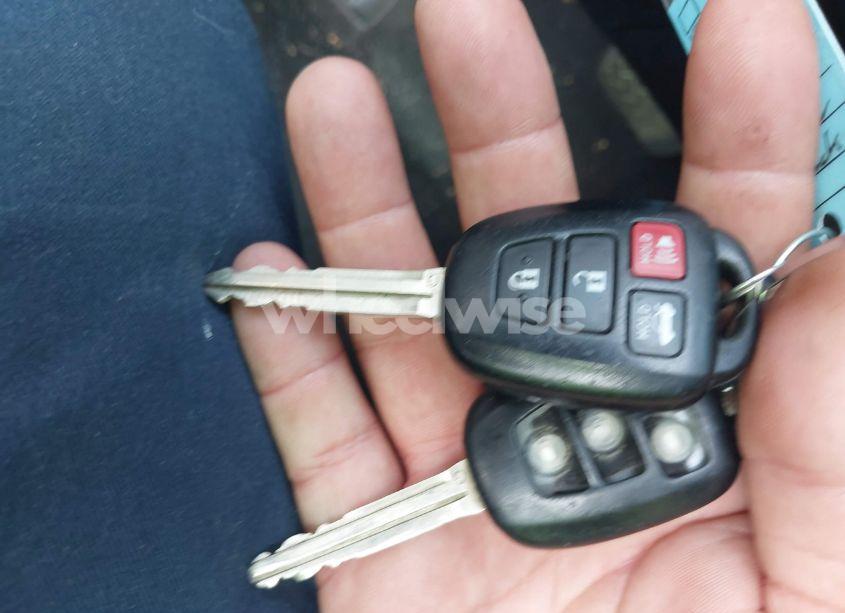 Photo 11 of 2014 Toyota Camry SE (VIN 4T1BF1FK2EU728260)