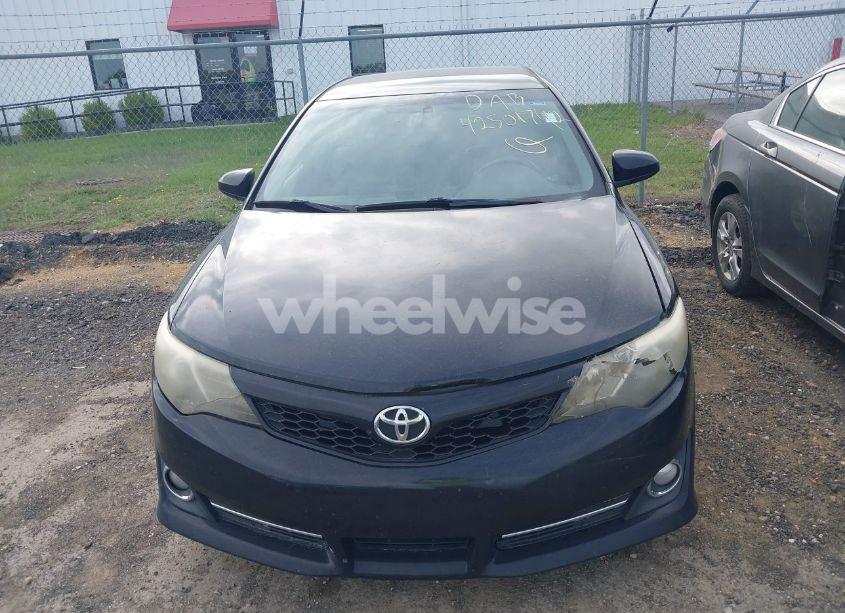 Photo 12 of 2014 Toyota Camry SE (VIN 4T1BF1FK2EU728260)