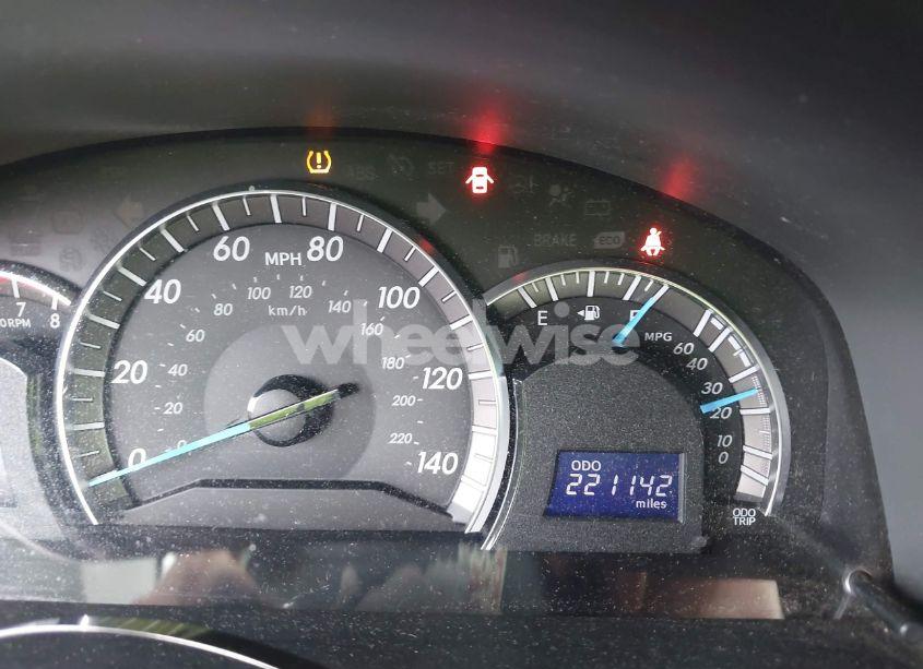 Photo 15 of 2014 Toyota Camry SE (VIN 4T1BF1FK2EU728260)