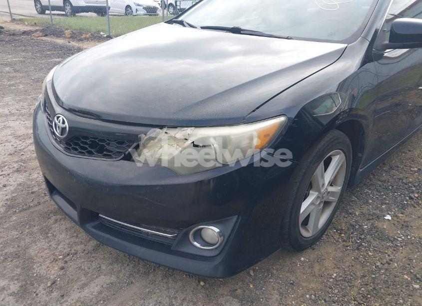 Photo 6 of 2014 Toyota Camry SE (VIN 4T1BF1FK2EU728260)