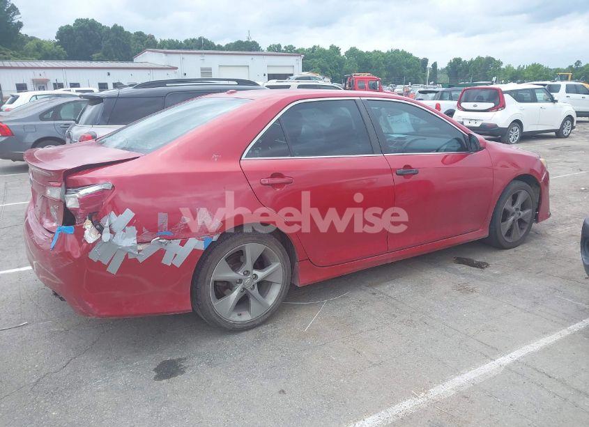 Photo 13 of 2014 Toyota Camry SE SPORT (VIN 4T1BF1FK2EU729103)