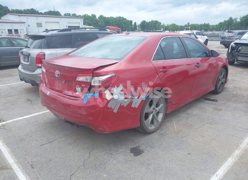 Photo 4 of 2014 Toyota Camry SE SPORT (VIN 4T1BF1FK2EU729103)