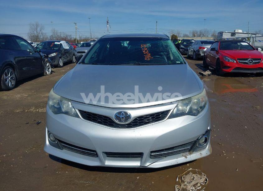 Photo 12 of 2014 Toyota Camry SE (VIN 4T1BF1FK2EU737525)