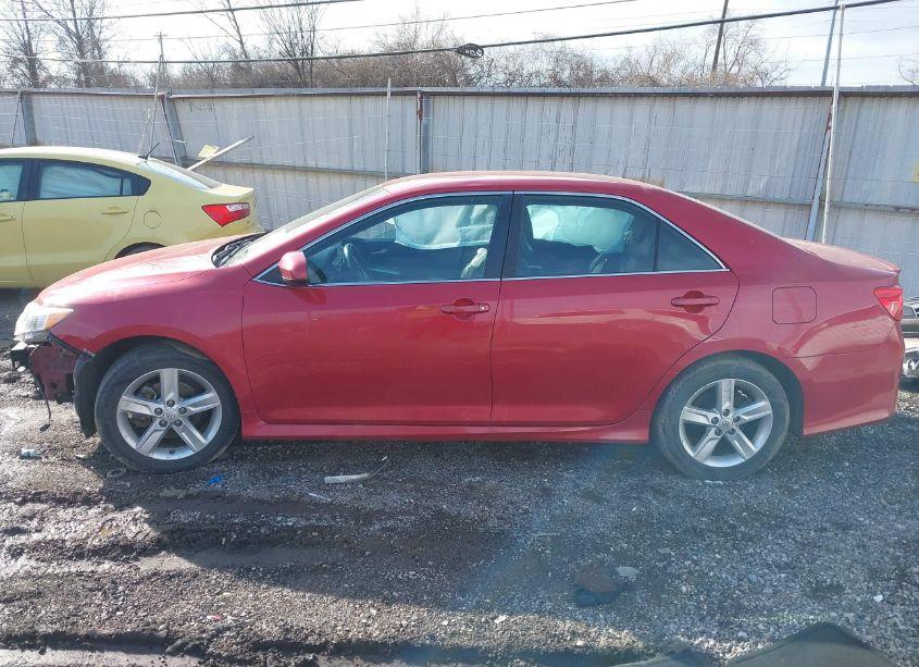 Photo 15 of 2014 Toyota Camry SE (VIN 4T1BF1FK2EU744202)