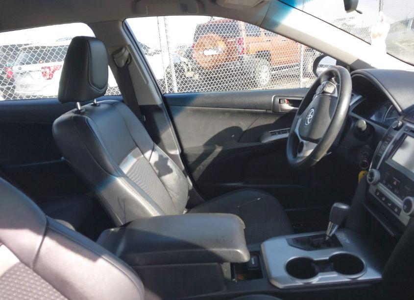 Photo 5 of 2014 Toyota Camry SE (VIN 4T1BF1FK2EU744202)