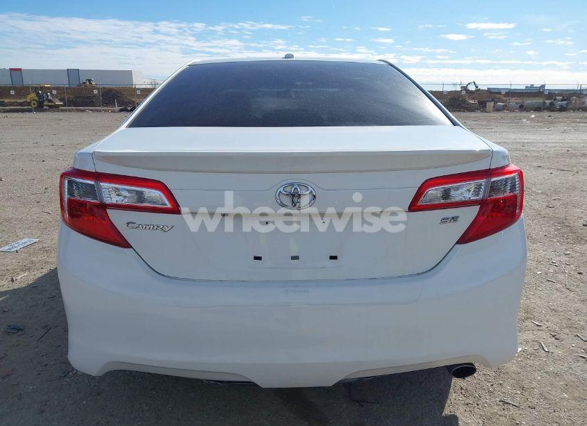 Photo 17 of 2014 Toyota Camry SE (VIN 4T1BF1FK2EU751599)