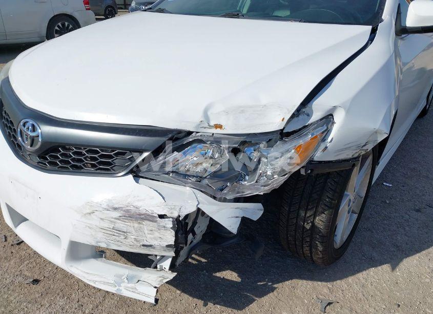 Photo 6 of 2014 Toyota Camry SE (VIN 4T1BF1FK2EU751599)