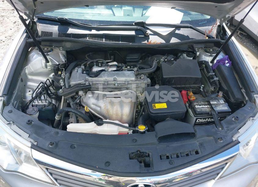 Photo 10 of 2014 Toyota Camry L (VIN 4T1BF1FK2EU772095)