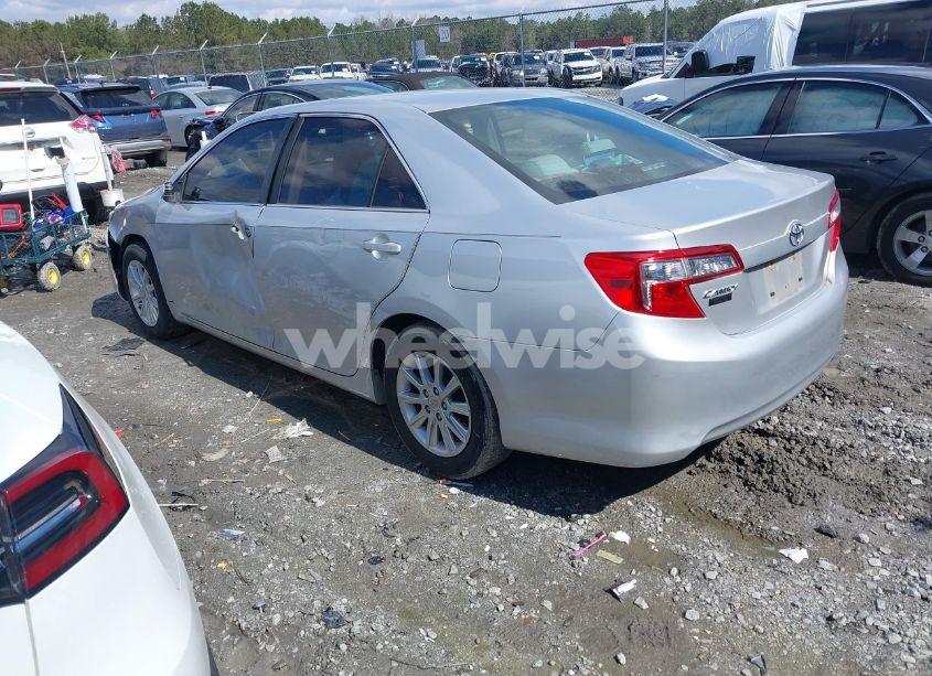 Photo 3 of 2014 Toyota Camry L (VIN 4T1BF1FK2EU772095)