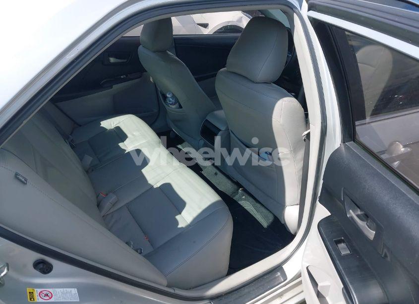 Photo 8 of 2014 Toyota Camry L (VIN 4T1BF1FK2EU772095)