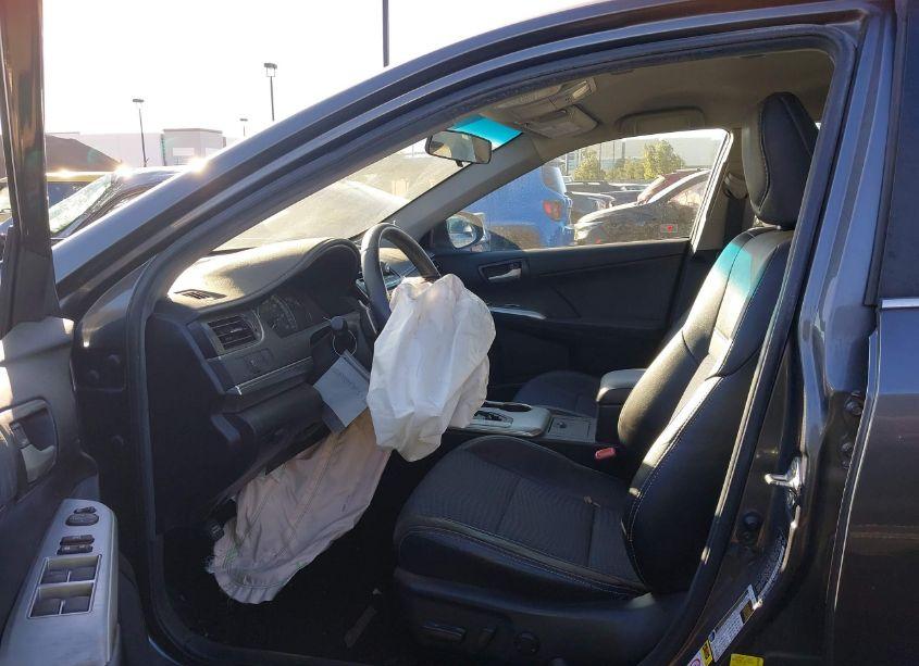 Photo 5 of 2014 Toyota Camry SE (VIN 4T1BF1FK2EU773991)