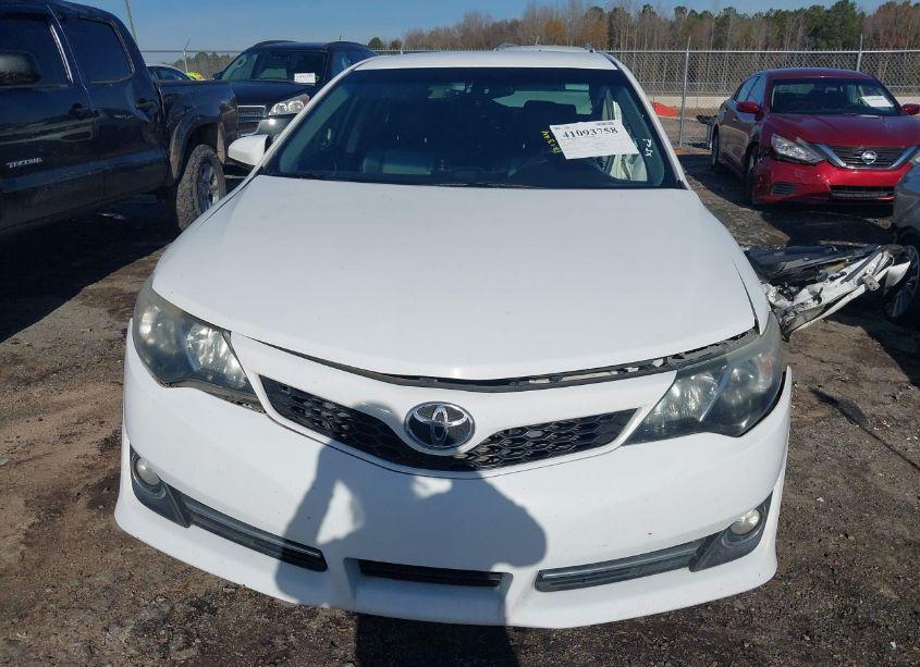 Photo 13 of 2014 Toyota Camry SE (VIN 4T1BF1FK2EU775885)