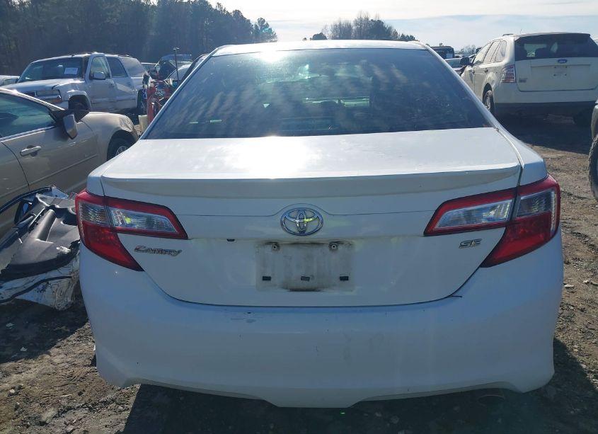 Photo 17 of 2014 Toyota Camry SE (VIN 4T1BF1FK2EU775885)