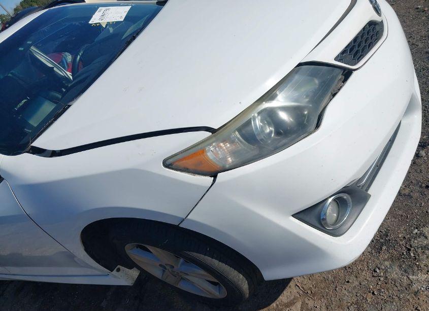 Photo 19 of 2014 Toyota Camry SE (VIN 4T1BF1FK2EU775885)