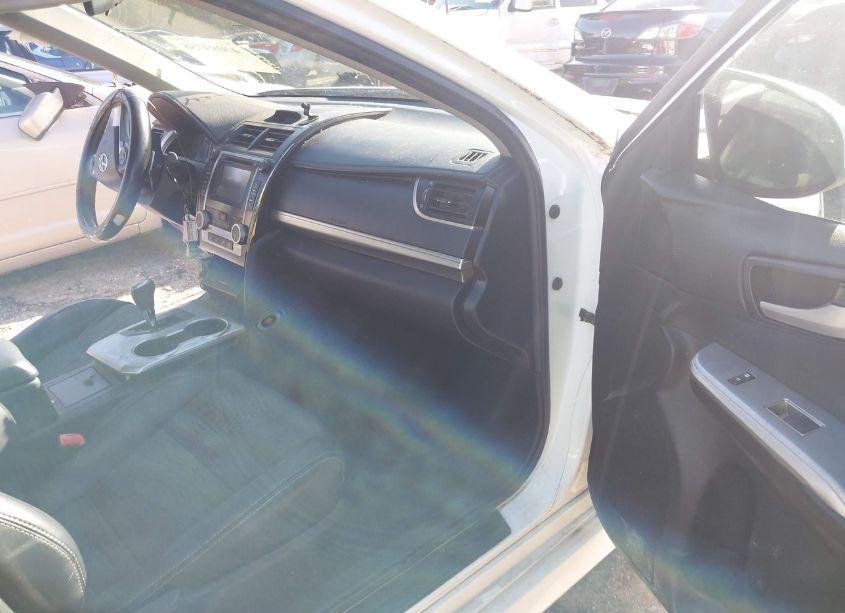 Photo 5 of 2014 Toyota Camry SE (VIN 4T1BF1FK2EU775885)