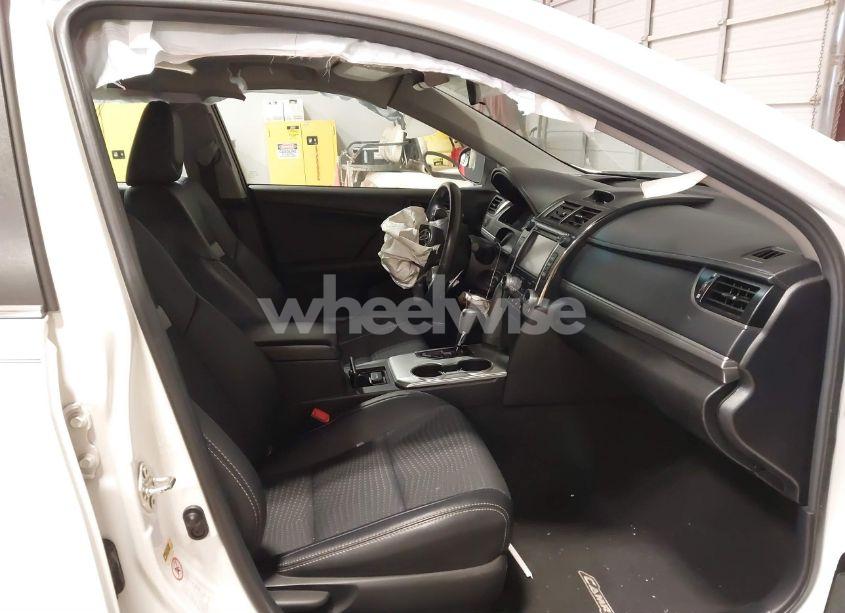 Photo 5 of 2014 Toyota Camry SE (VIN 4T1BF1FK2EU789270)