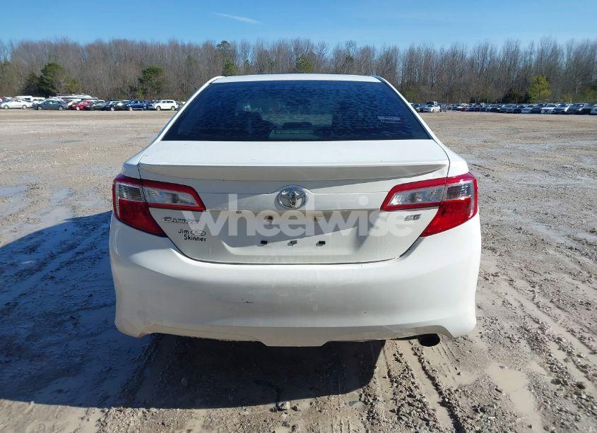 Photo 16 of 2014 Toyota Camry SE (VIN 4T1BF1FK2EU792136)