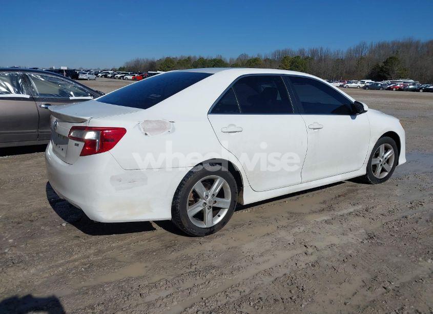 Photo 6 of 2014 Toyota Camry SE (VIN 4T1BF1FK2EU792136)