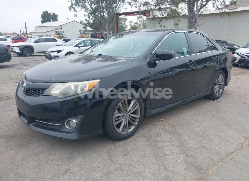 Photo 2 of 2014 Toyota Camry SE SPORT (VIN 4T1BF1FK2EU816743)