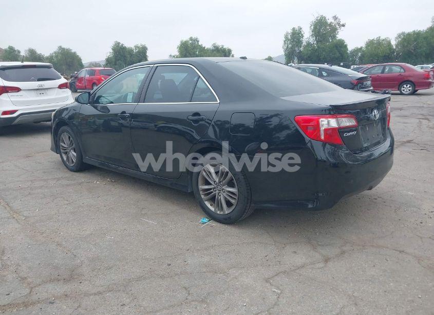 Photo 3 of 2014 Toyota Camry SE SPORT (VIN 4T1BF1FK2EU816743)