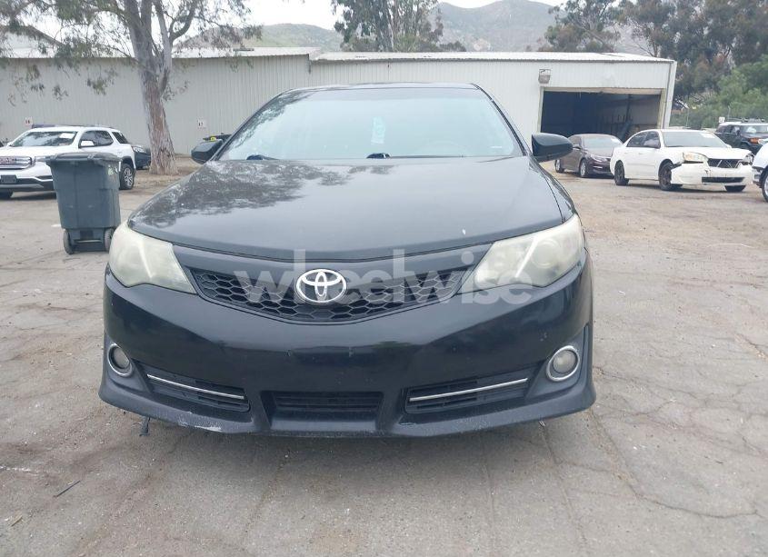 Photo 6 of 2014 Toyota Camry SE SPORT (VIN 4T1BF1FK2EU816743)