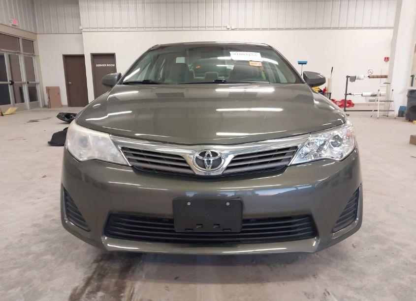 Photo 13 of 2014 Toyota Camry L (VIN 4T1BF1FK2EU830514)