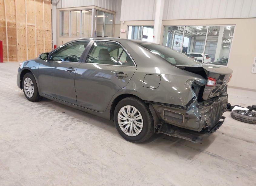 Photo 3 of 2014 Toyota Camry L (VIN 4T1BF1FK2EU830514)