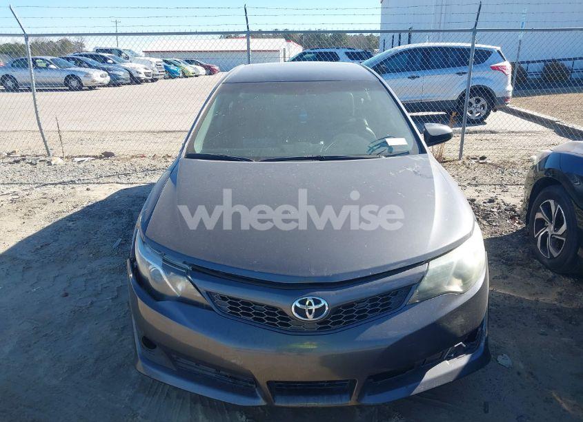 Photo 12 of 2014 Toyota Camry SE (VIN 4T1BF1FK2EU834952)